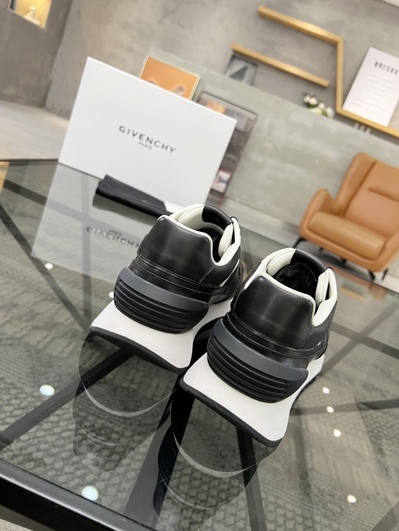 Givenchy Sneakers